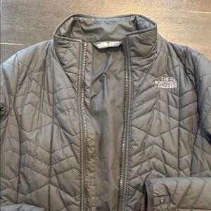The North Face Women’s XS / TP Black Charcoal Quilted Jacket